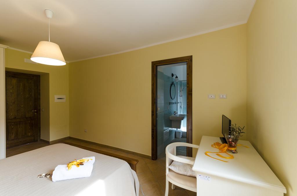 Al Casale Dei Nonni Bed and Breakfast Laureana Cilento Eksteriør billede